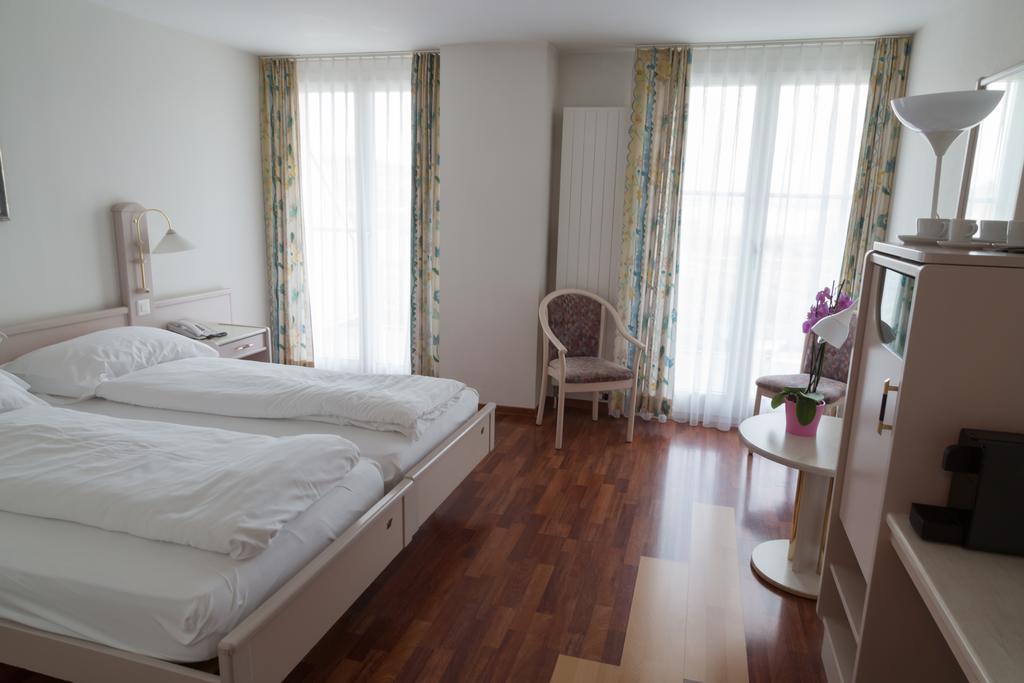 Hotel Bellevue Am See Sursee Zimmer foto